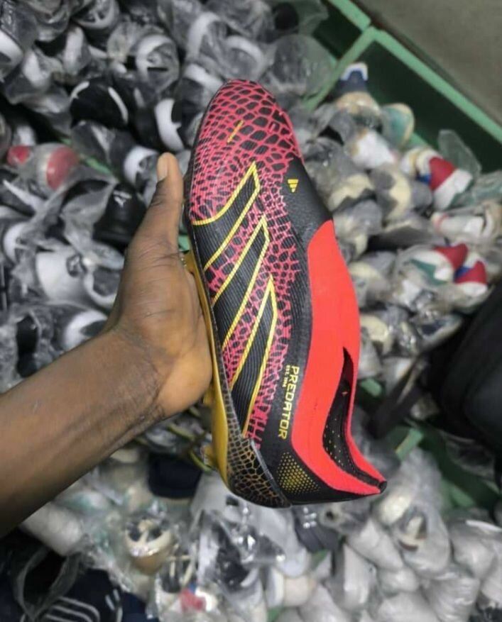 Chaussures de foot Adidas Predator