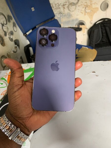 iPhone 14 pro Max sans id