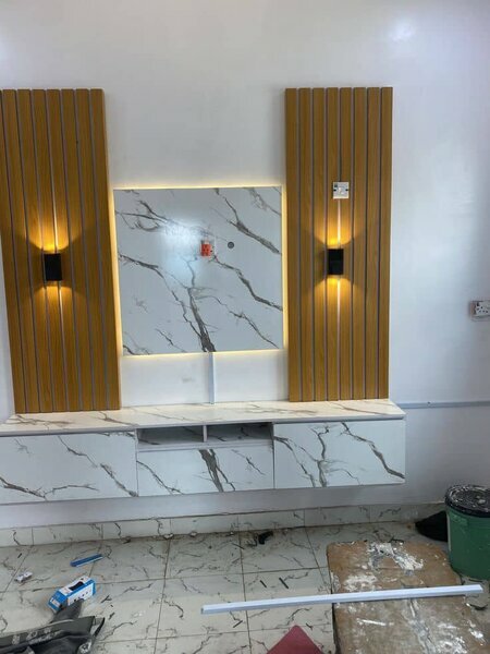 Meuble TV mural marbré moderne