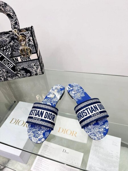 Quality branded slippers