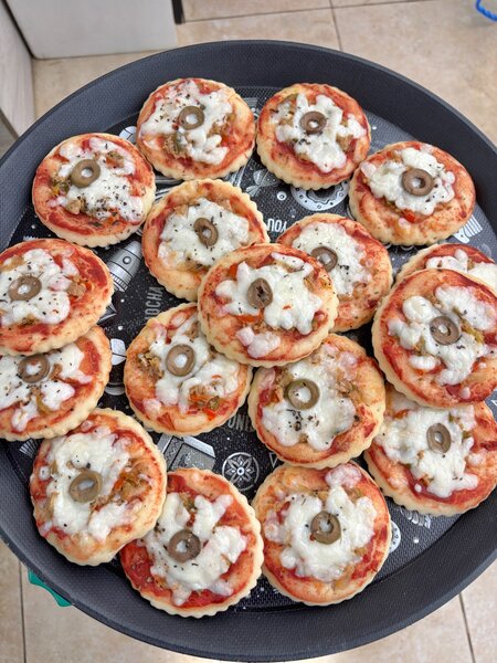 10 Mini-Pizzas