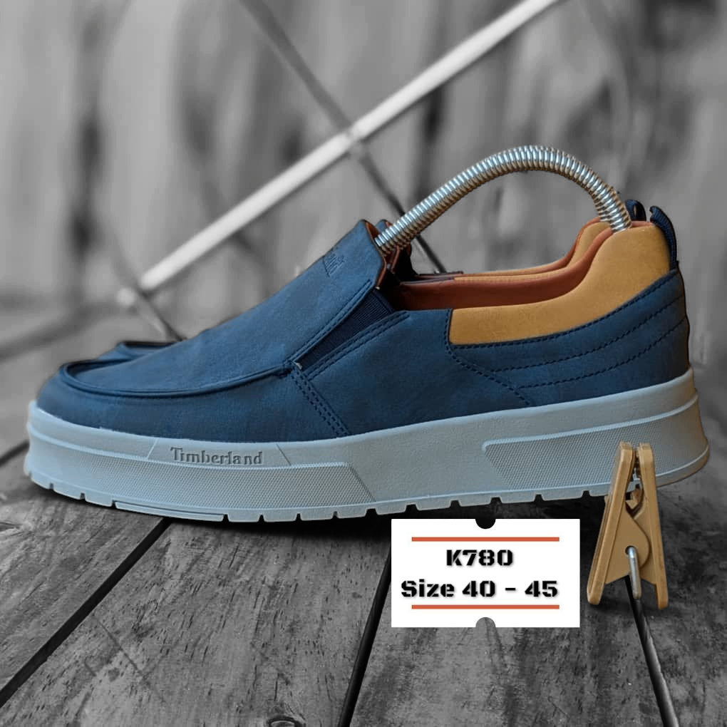 TIMBERLAND LOW-CUT SNEAKERS