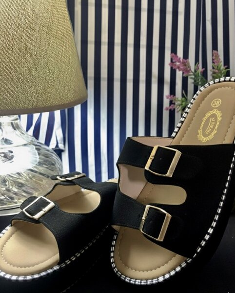 Stylish Women's Slides