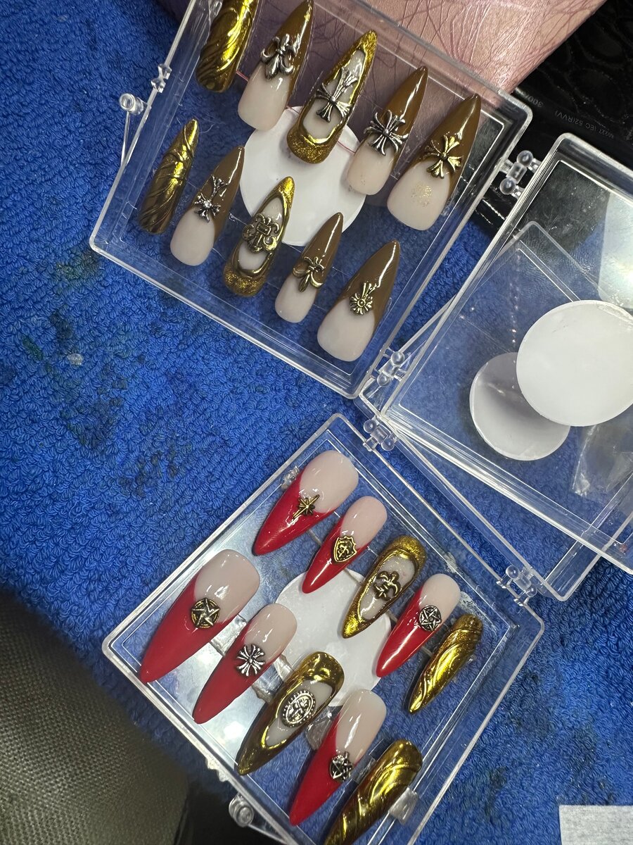 Ongles à Presser Colorés Art