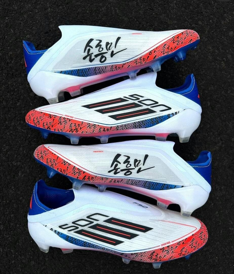 Chaussures de football blanches