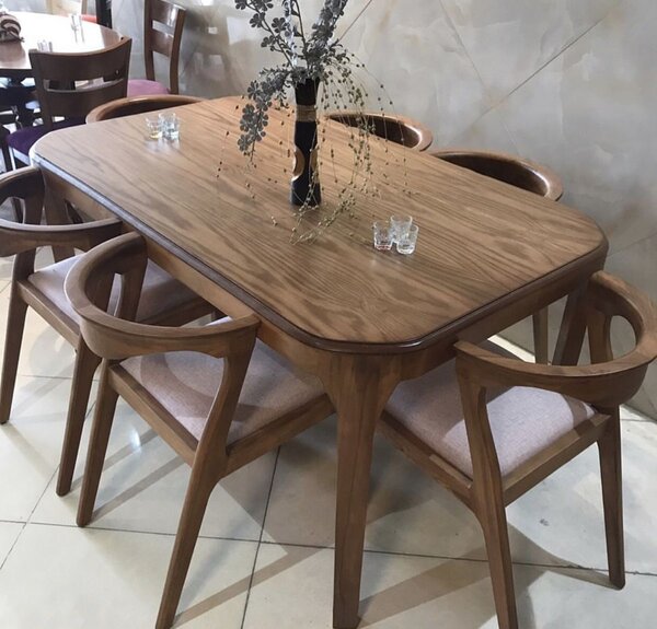 Table à manger en bois moderne