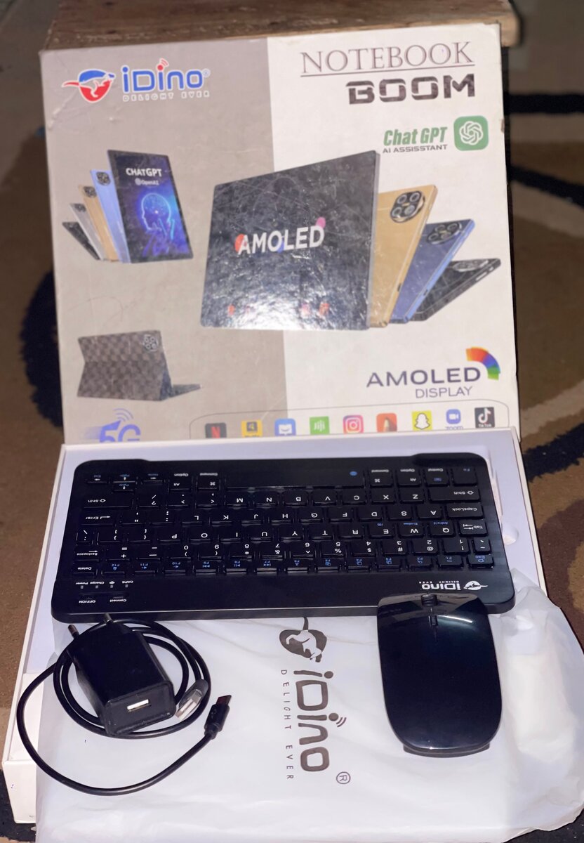 Ordinateur portable Notebook Boom iDino - AMOLED, ChatGPT