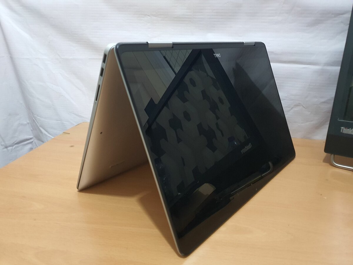 Dell Inspiron 17-7786