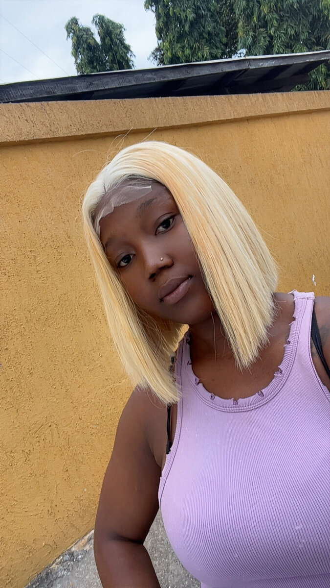 Perruque blonde de 10 pouces