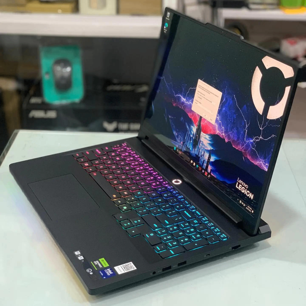 Ordinateur portable gaming Lenovo