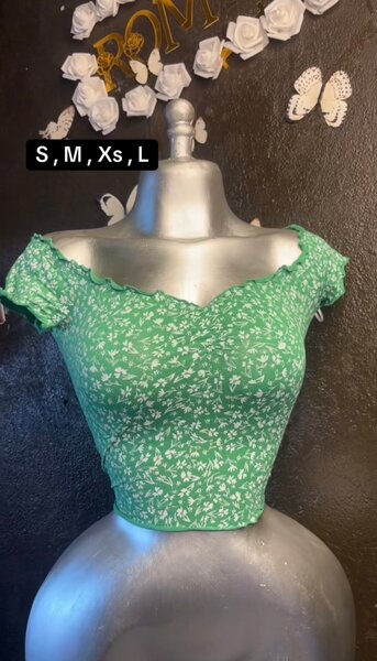 Haut vert à fleurs léger