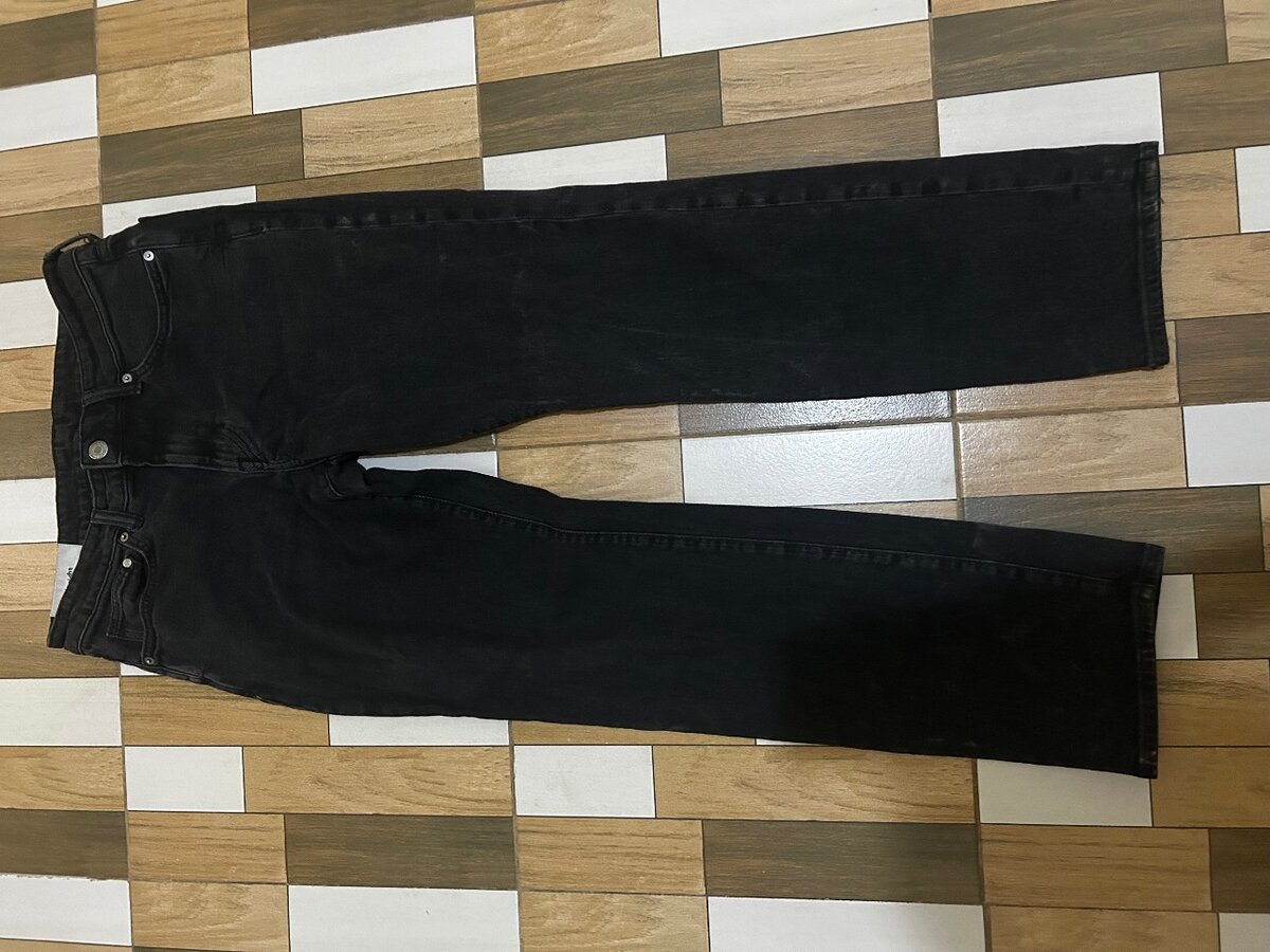Regular fit black H&M jeans