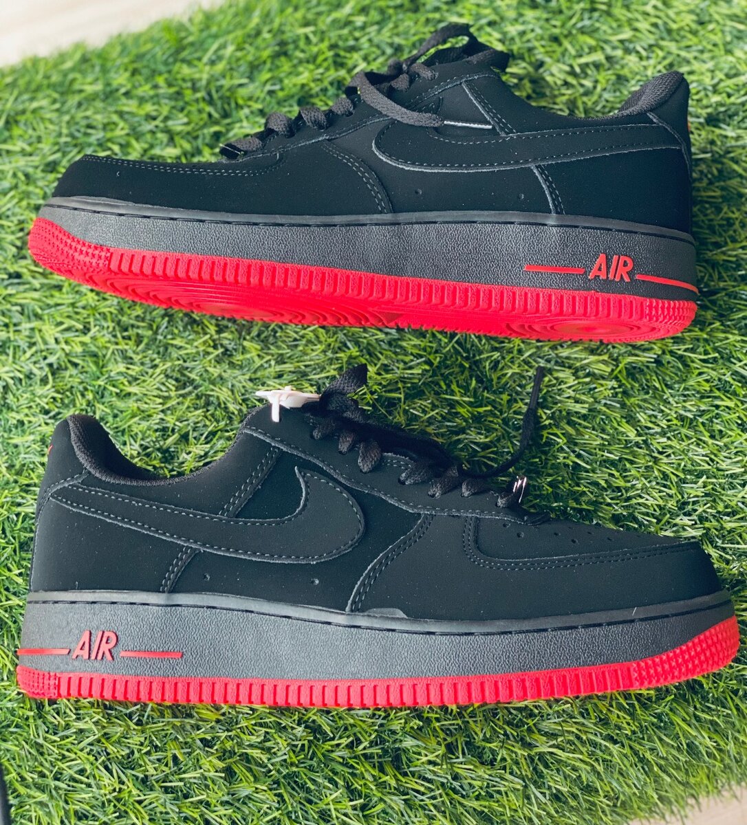 Airforce 1 black and red