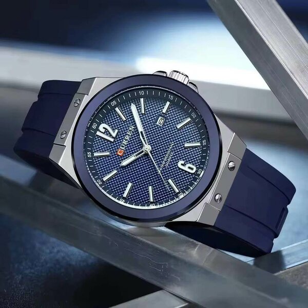 Montre élégante en acier inoxydable