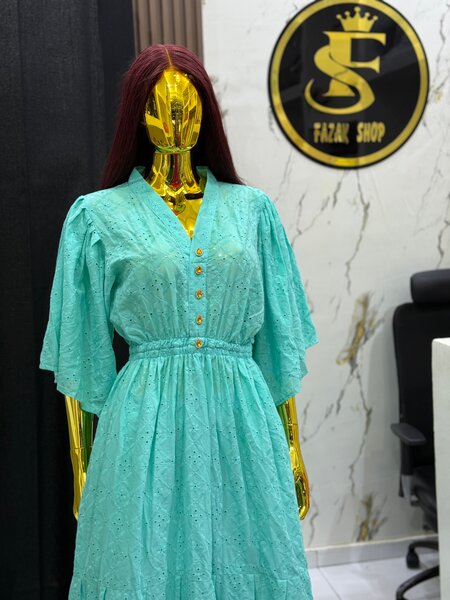 Robe longue en dentelle turquoise