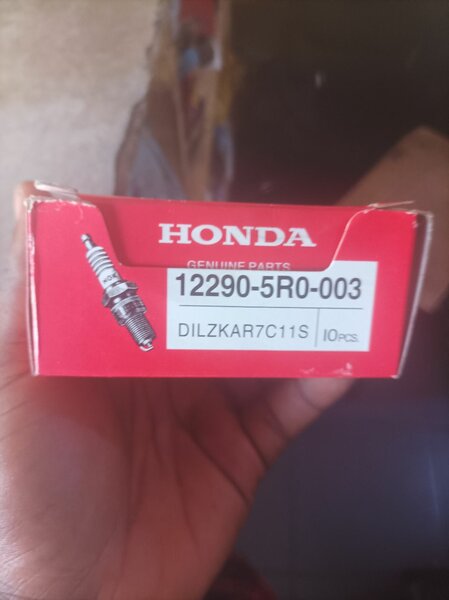 Honda plug