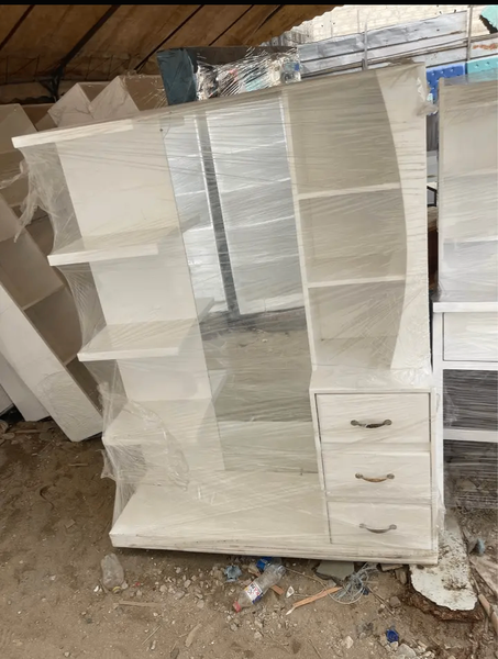 Table de toilette moderne