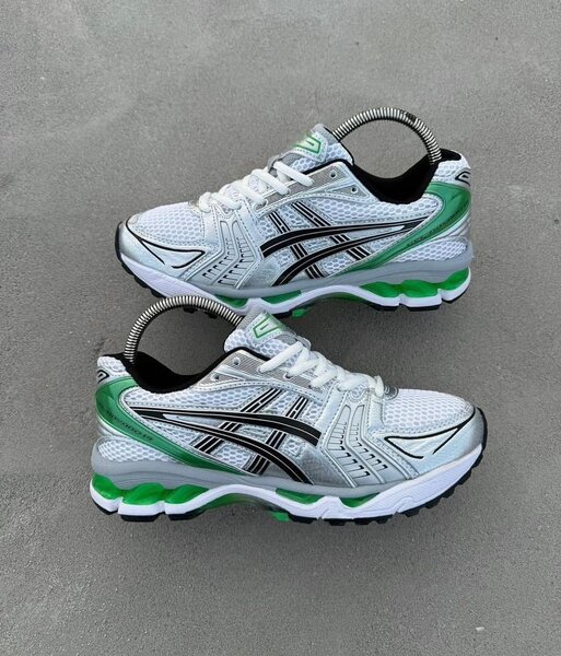Chaussures de sport Asics gris et vert
