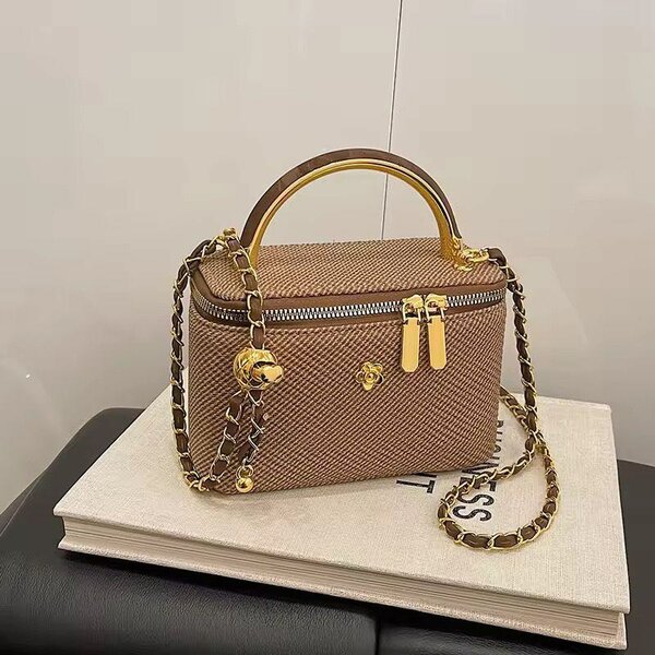 Sac à main élégant avec chaîne