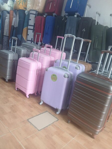 Valises de voyage colorées