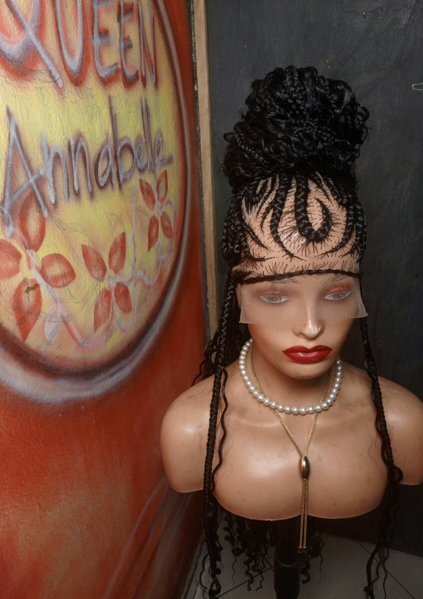 Perruque tressée noire Queen Annebole