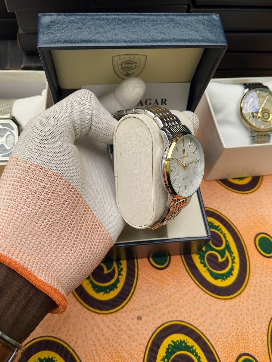 Montre analogique homme élégante