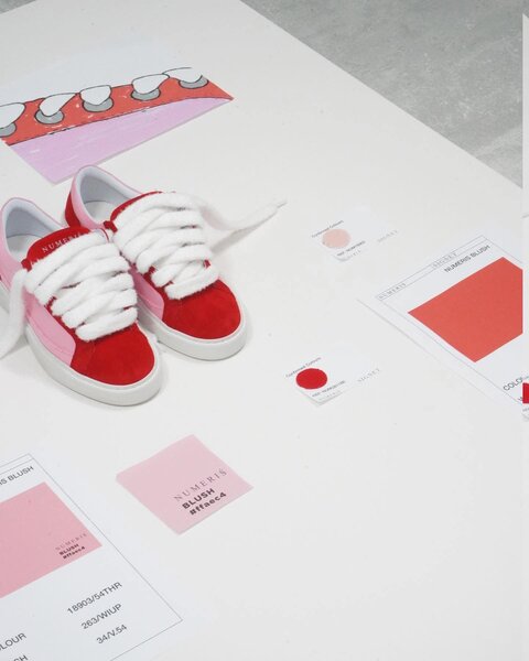 Chaussures rouges et roses pour homme et femme