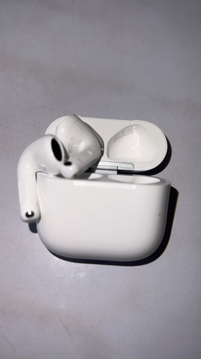 Écouteur sans fil Apple 4 2025