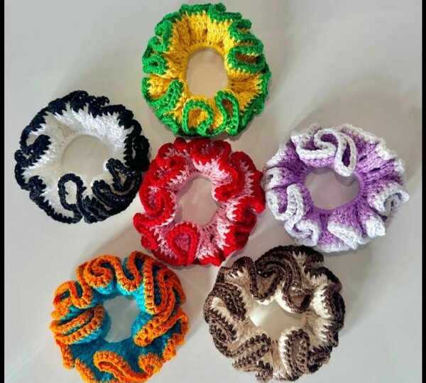 Chouchous en crochet colorés