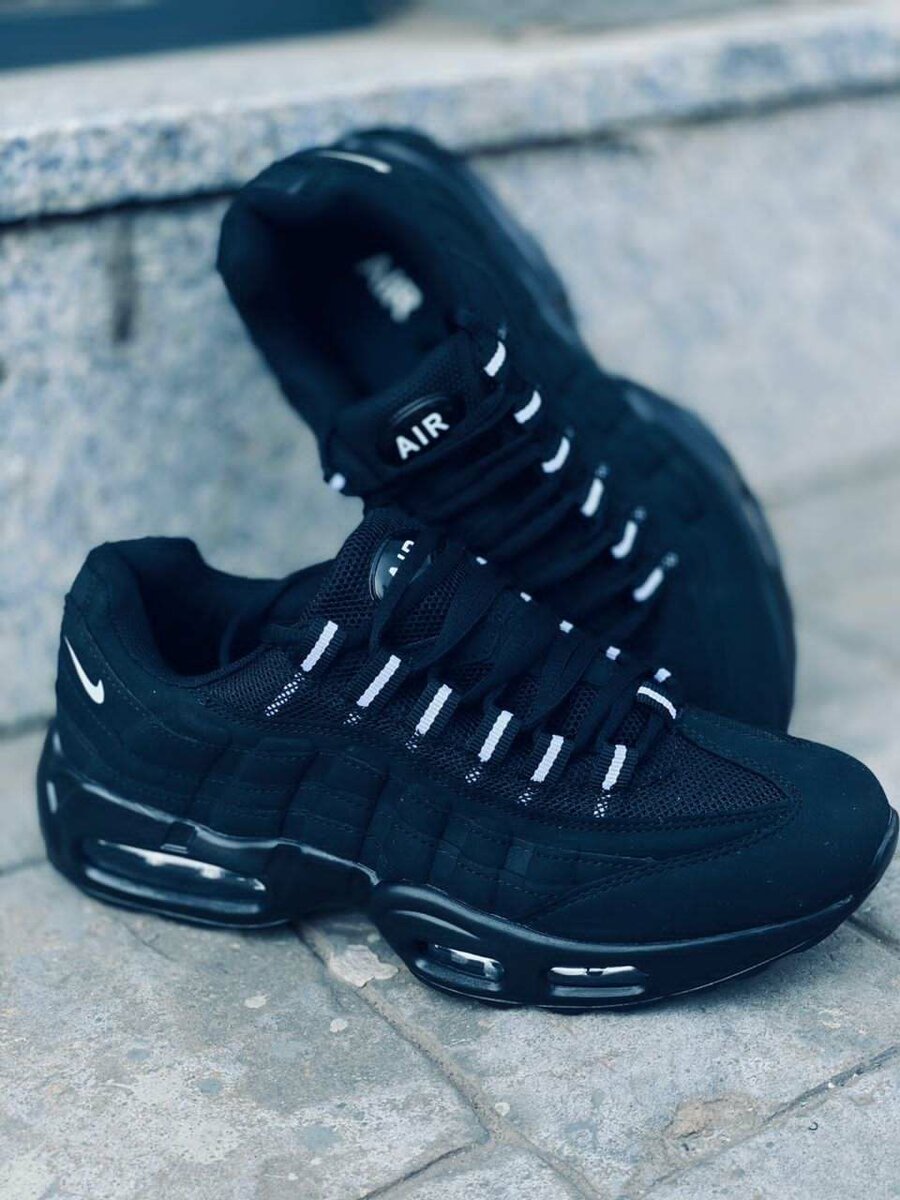 Nike 95 sneakers