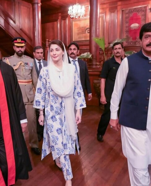 Most demanding printed Linen 2p suit