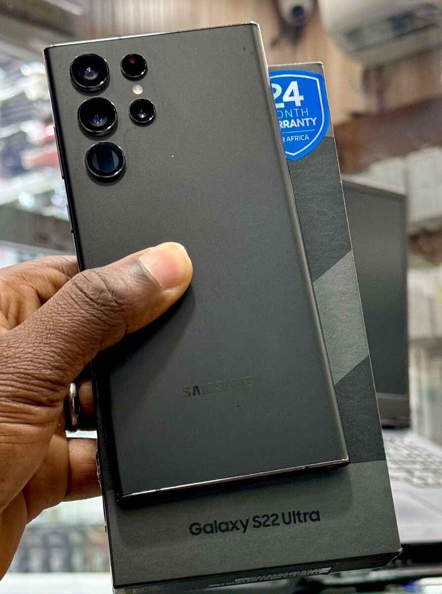 Samsung  S22 Ultra 256/12
