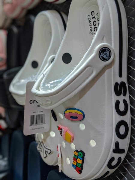 Bayband Crocs