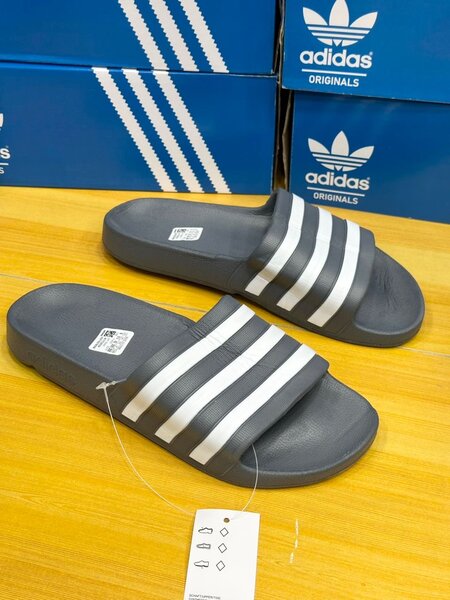 Claquettes Adidas Originals
