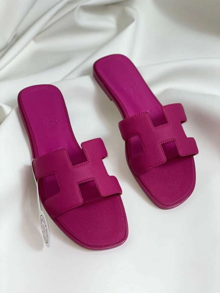 Sandales plates en caoutchouc