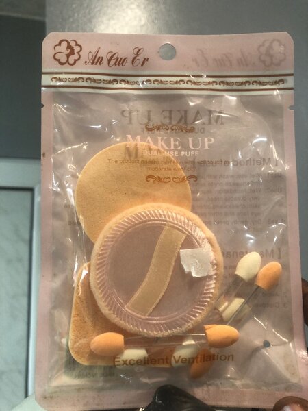 Éponges à maquillage compactes