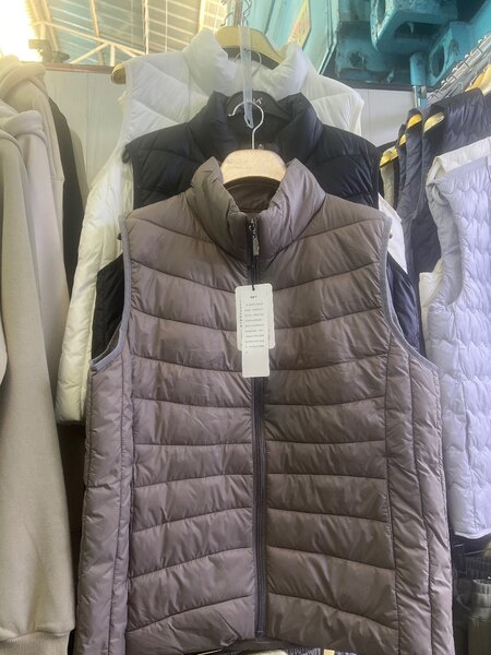 Без рукавов