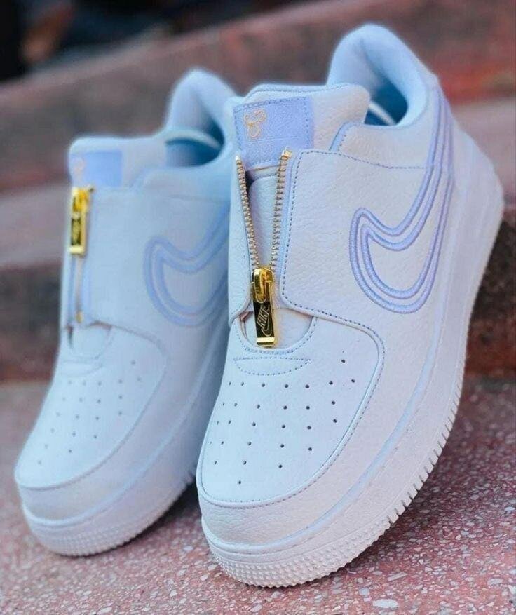 Chaussures Nike blanches