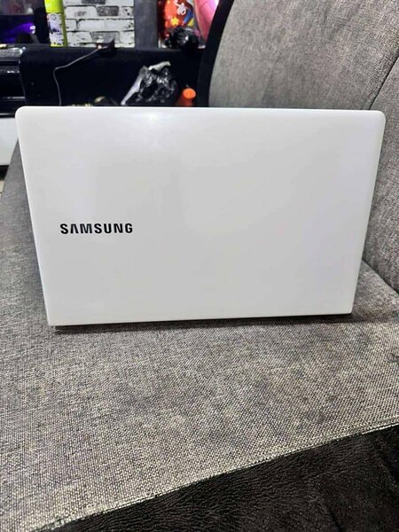 Ordinateur portable Samsung blanc