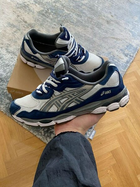 Chaussures de course Asics