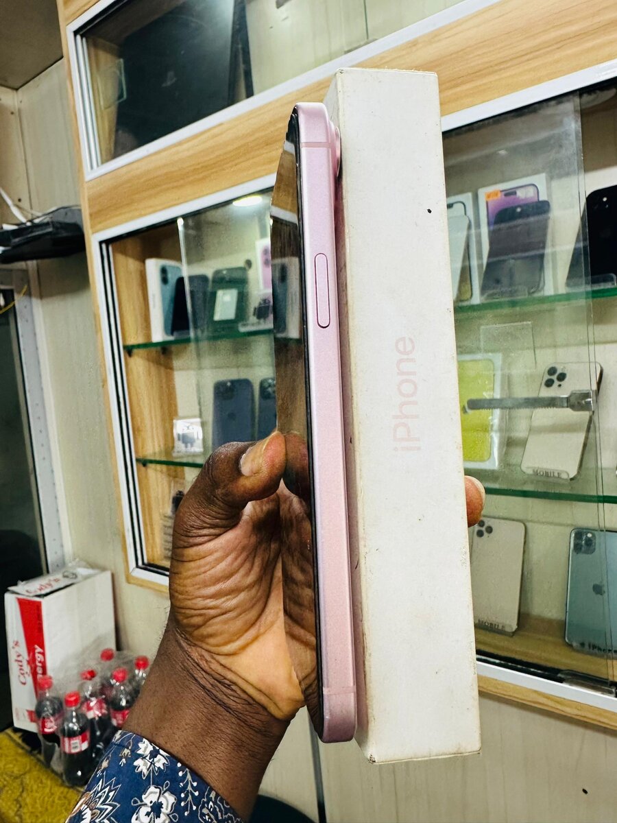 Apple iPhone 15plus 128Go