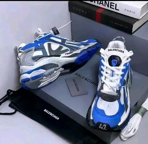 Chaussures Balenciaga Triple S bleues