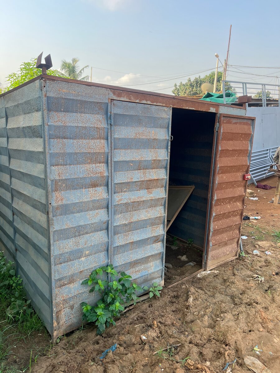 Abri de jardin en métal