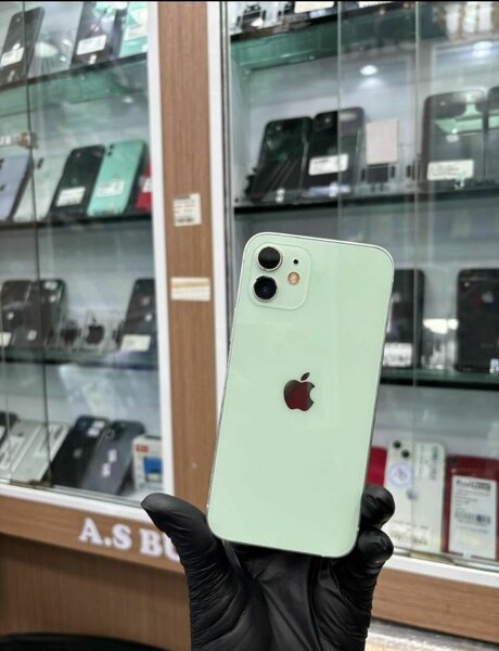 iPhone 12 vert déverrouillé