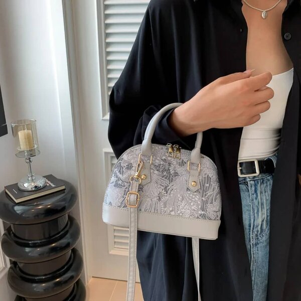 Mini sac à main en cuir élégant