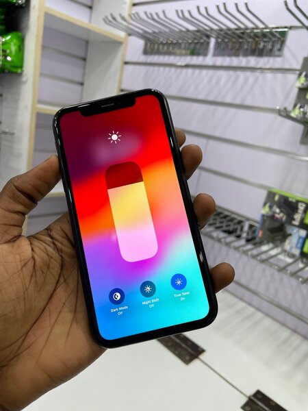 iPhone XR 64gb 100% bh