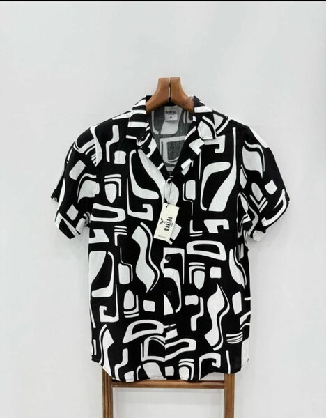 Chemise à motifs géométriques