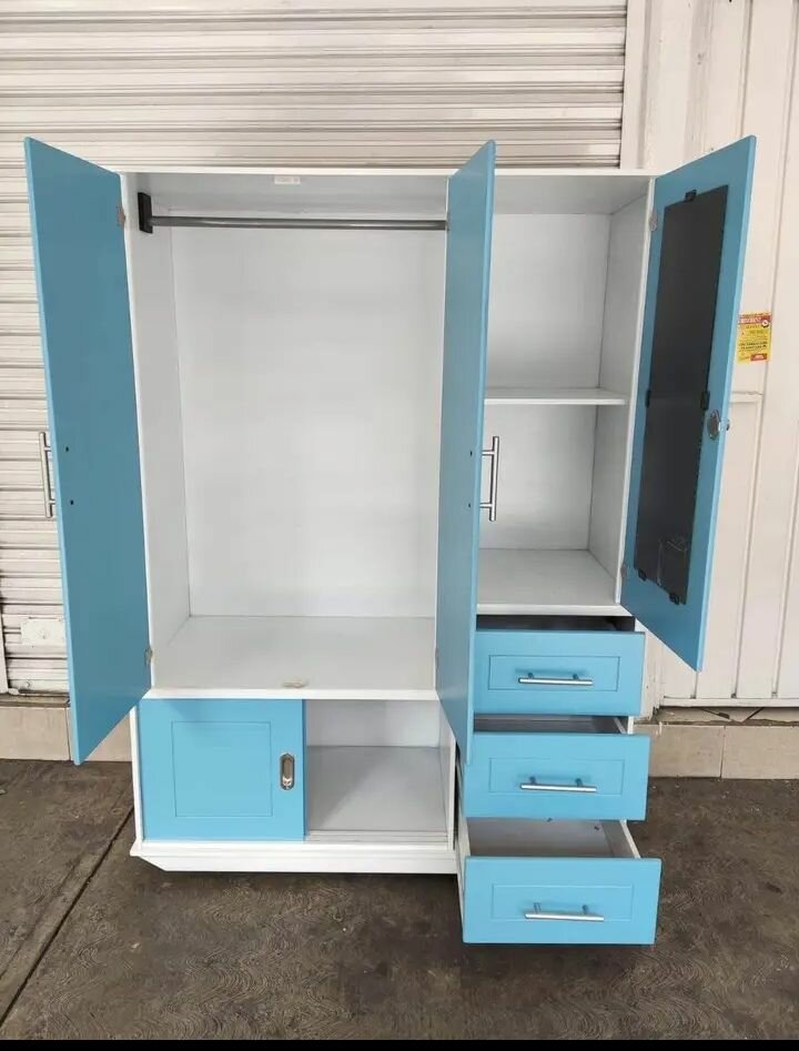 Armoire Bleue avec Miroir