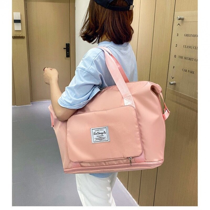 Foldable travelling bag