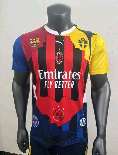 T-shirts Foot Multiclub Ronaldo Messi